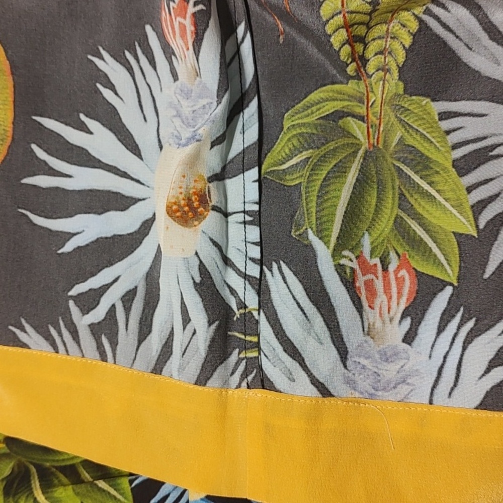 Love Benetti silk NWT - Picture 11 of 12